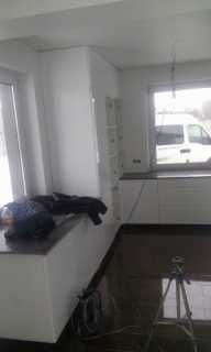 Usługi budowlane wykończenie wnętrz łazienki układanie płytek remont