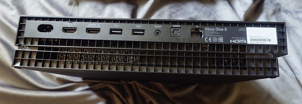 Konsola Xbox One X 1tb
