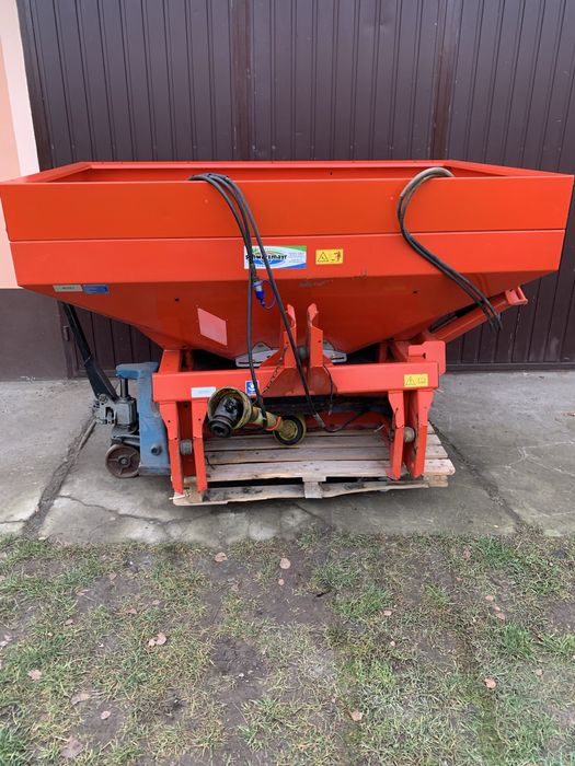 Rozsiewacz RAUCH MDS 935 R + limiter Rauch 19.1