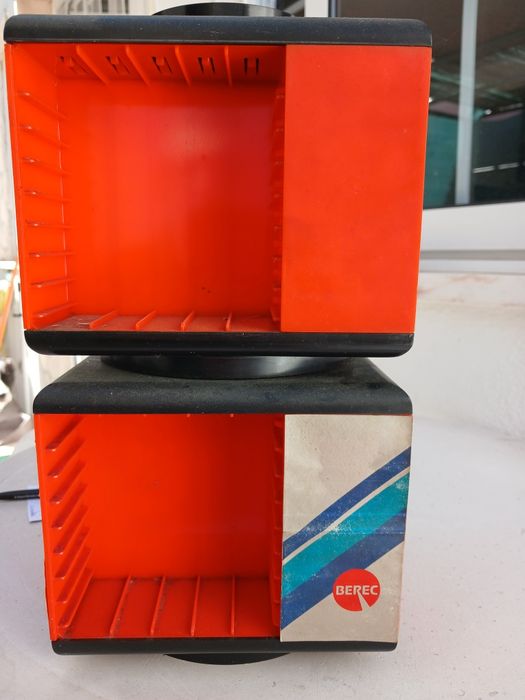 Suporte giratório para cassetes da década 70/80