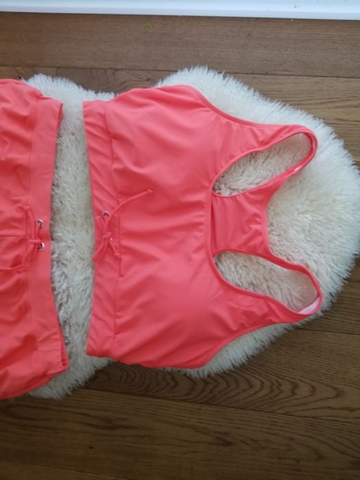 Strój z szortami r.40