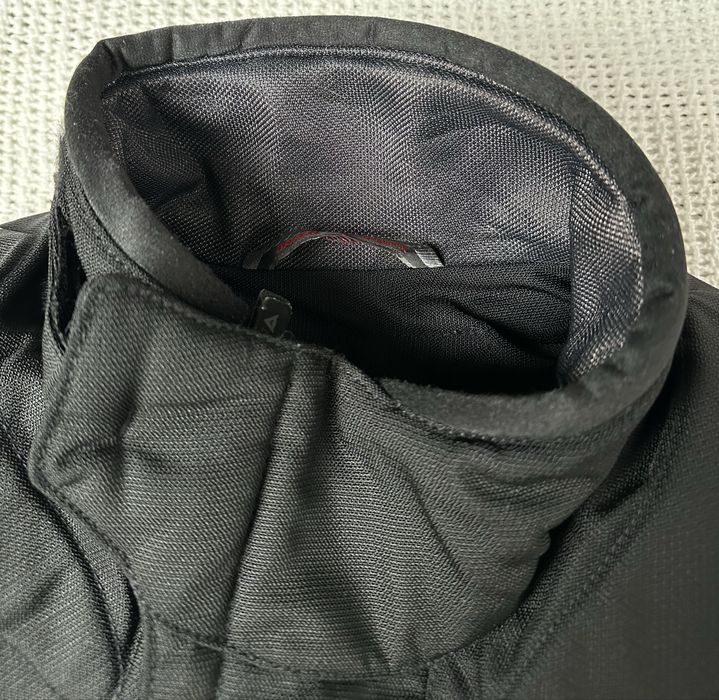 Мотокуртка-черепаха Dainese розмір 50 (M/L) стан нової,