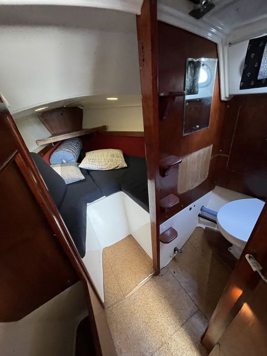 Яхта парусная Jaguar 27