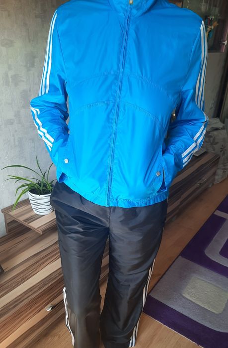 Спортивний костюм адідас р.М на зріст 165см