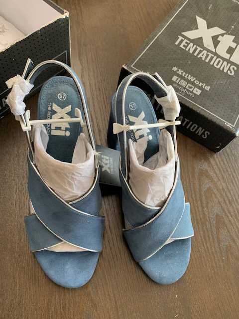 Sandálias Novas ainda na caixa XTI