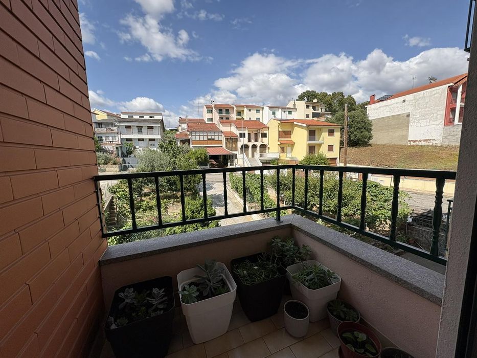 Apartamento Bifamiliar T3 Mirandela