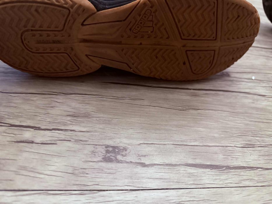Buty czarne adidas.