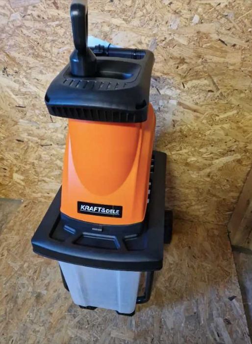 Подрібнювач гілок дробілка дробилка измельчитель веток электрический