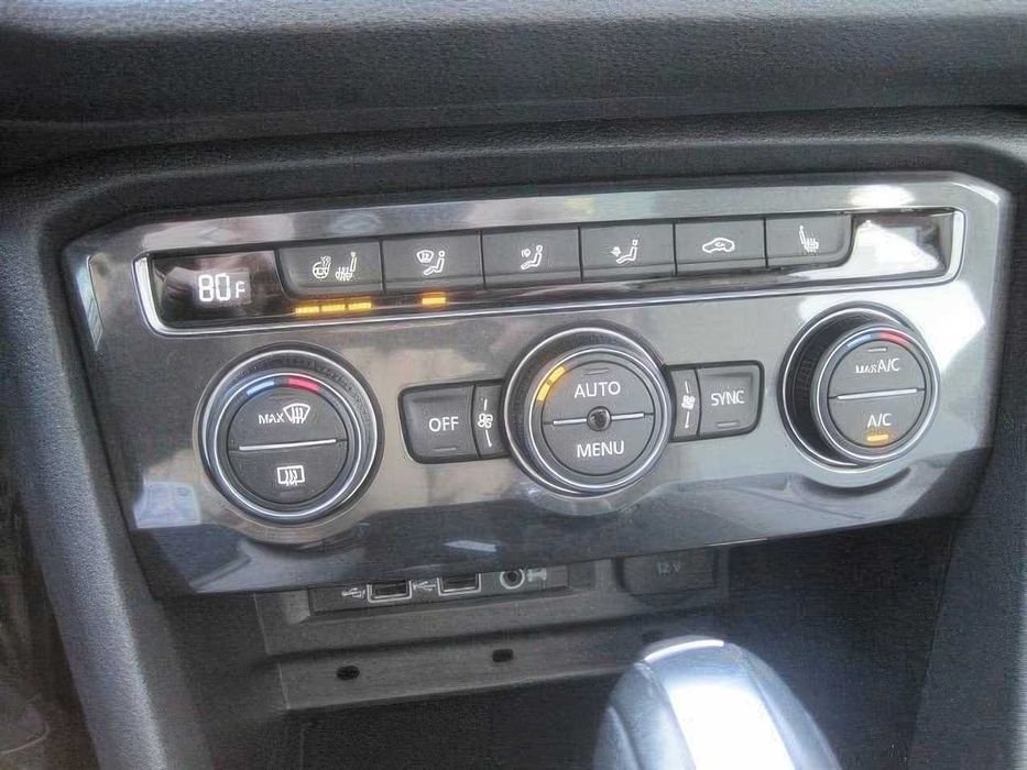 Volkswagen  Tiguan SEL      2019