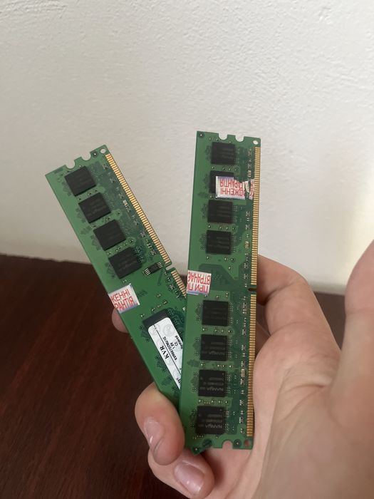 ПРОДАМ ОПЕРАТИВНУ ПАМЯТЬ ДЛЯ КОМПʼЮТЕРА DDR2 1x2GB