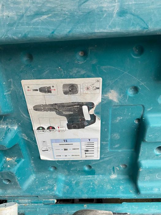 Makita HR4011C AVT Młot udarowy uszkodzony do naprawy