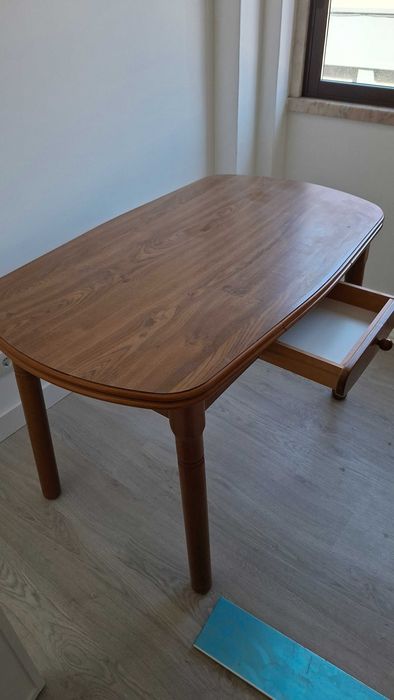 mesa de cozinha extensivel, 3 cadeiras