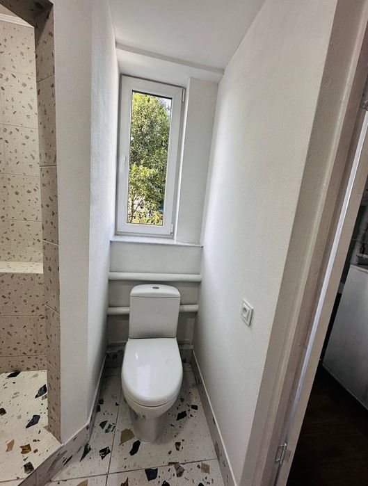 Продаж  будинку.  М. Тараща два будинки.  без комісії для покупця