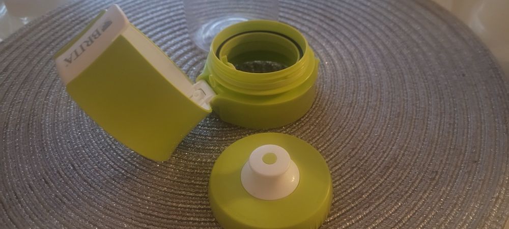 Kubek filtrujący Brita 0.6 l. Polecam.