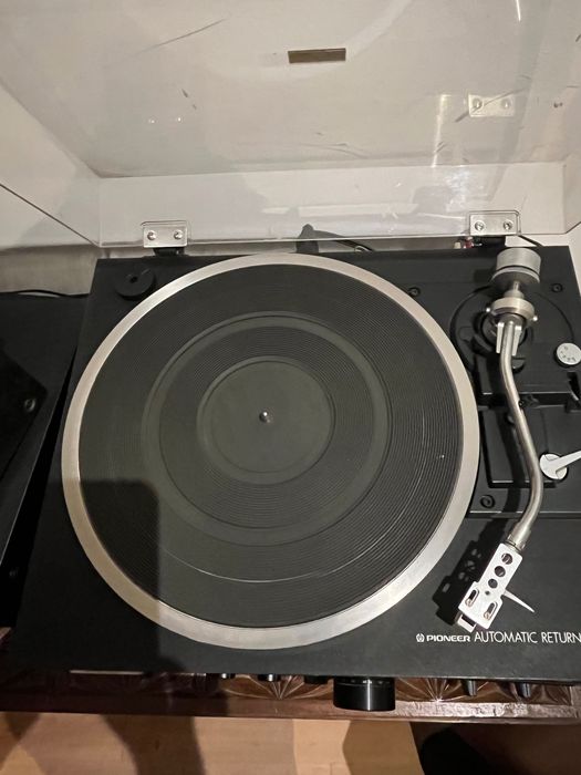 Gira discos Pioneer PL 514C