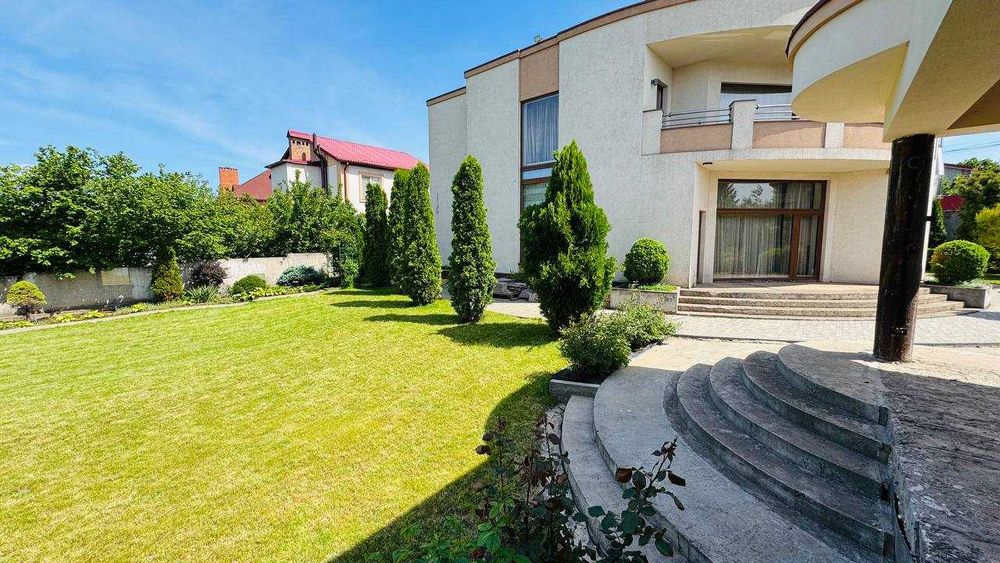 Продаємо сучасний будинок Еліт-класу на Цементників