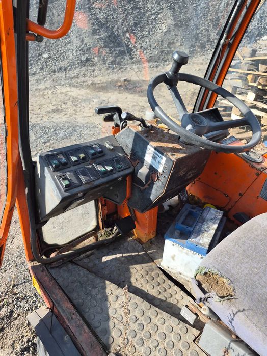 Holder mini Traktor_ciągnik sadowniczy_nośnik_pług_zamiatarka