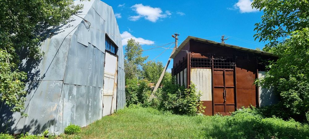 Продам виробниче приміщення гараж територія з козловим краном
