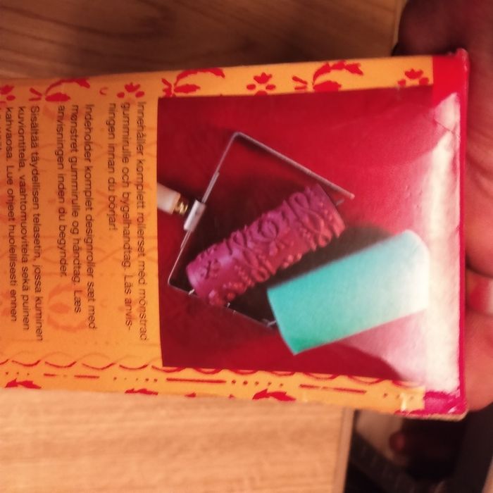 Wałek do malowania wzorów na ścianie