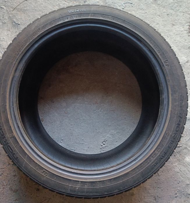 Opony zimowe Nokian 255/40/18 XL 2szt.