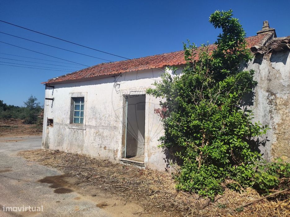 Moradia T2 para venda — Aldeia Do Mato E Souto, Santarém