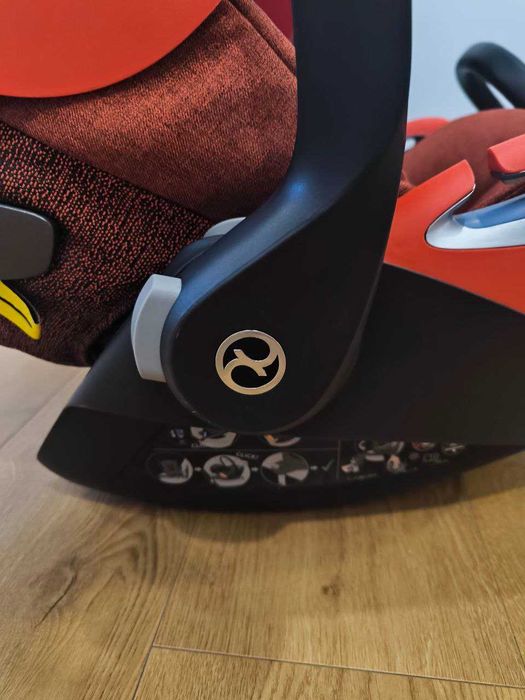 Cybex Priam: Alcofa + Ovo Z Plus + Carrinho + Base Isofix + Sirona Z