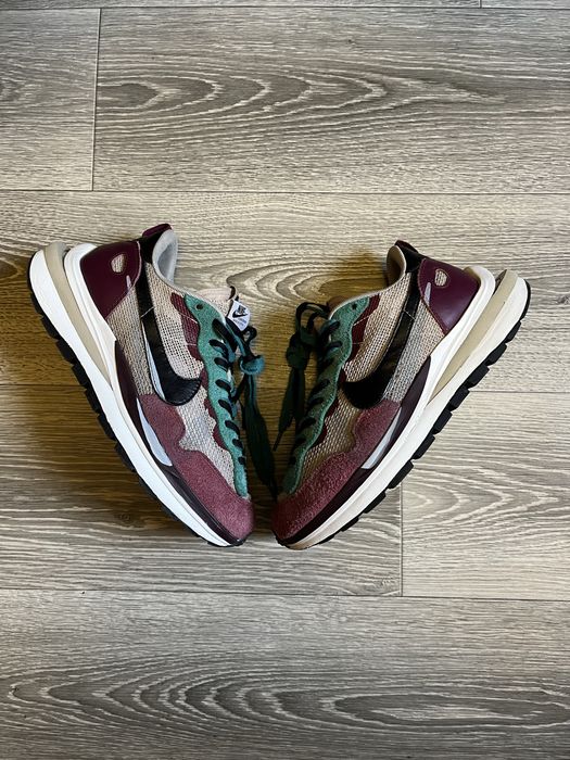 Nike Vapowaffle Sacai Villain Red Neptune Green