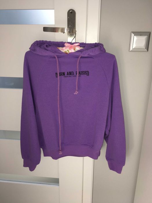 Fioletowa bluza z kapturem Cropp