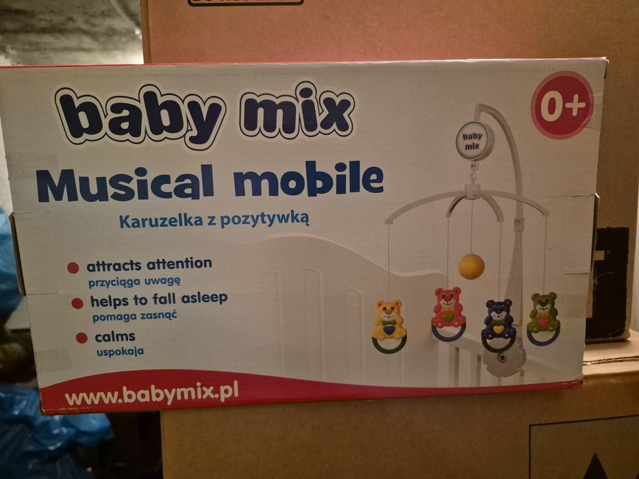 Karuzelka do łóżka z pozytywką. Pozytywka.
