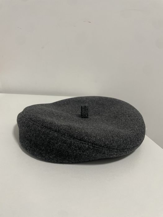 Сірий новий берет