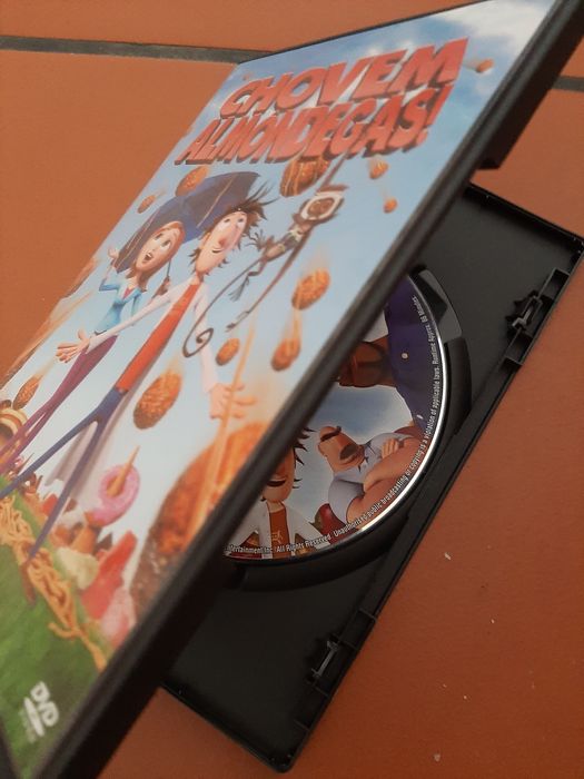 DVD "Chovem Almôndegas"