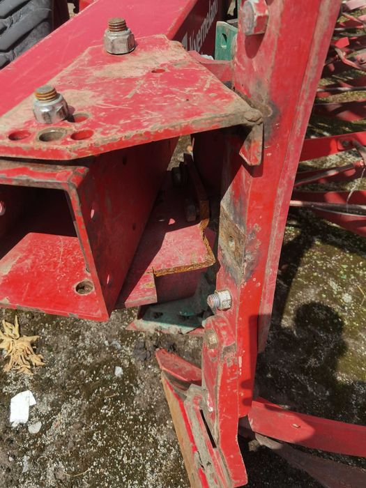 Продаються Плуги KVERNELAND RN 100