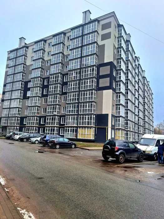 Продам 2-кімнатну в ХК "Авіатор"