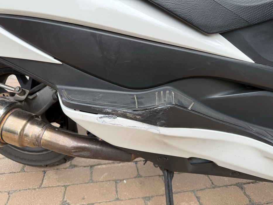 Макси скутер Suzuki Skywave 250 см³