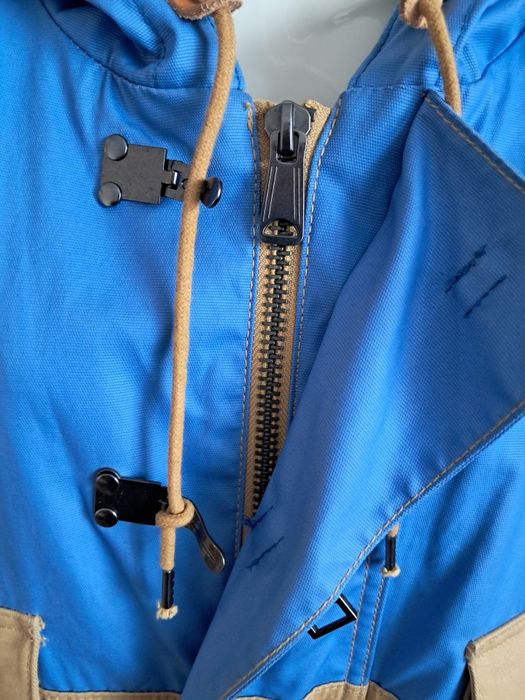 Класна курточка в ідеальному стані