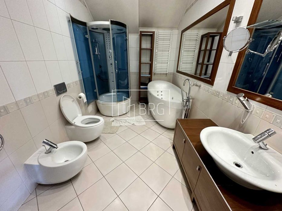 Дом с бассейном КГ Сосновый бор Козин Конча-Заспа без комиссии