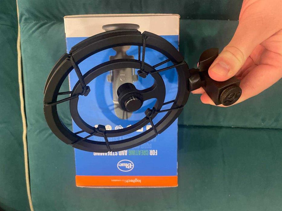 Студійний мікрофон Logitech Blue YETI Blackout