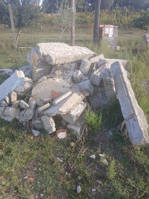 Da-se aterro (restos de obra)
