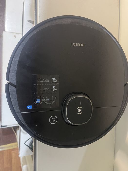 Робот-пилосос Ecovacs Deebot Ozmo 950 (DX9G) на запчастини / під відновлення
