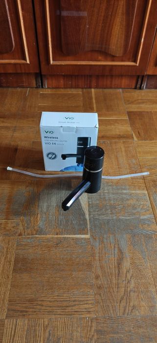 Помпа для води Vio E4 black