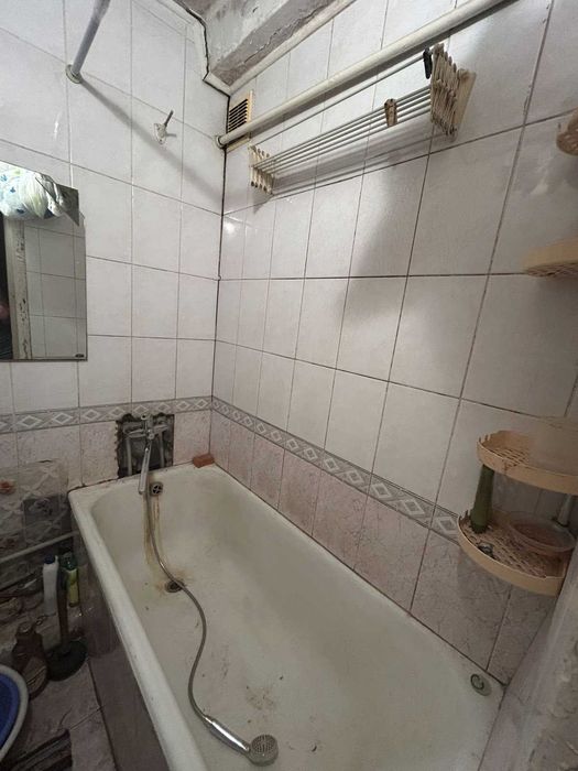 Продам 2-ух комнатную квартиру на Нивках, ул. Щербаковского,61.