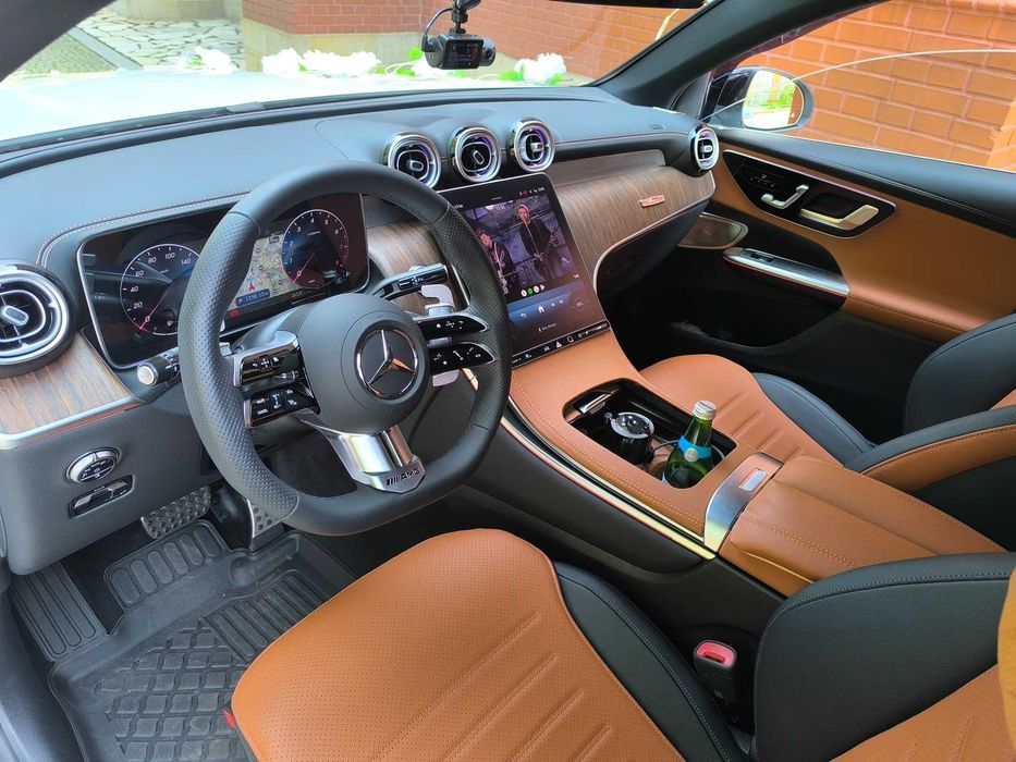 Samochód, auto do ślubu. Mercedes GLC Coupe  pakiet AMG.