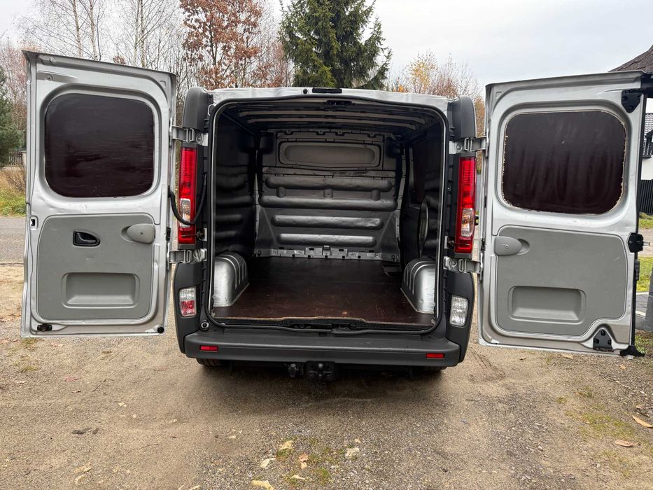 Renault Trafic 2.0DCI L1H1 Fabrycznie bez DPF Serwis Klima Navi Piękny