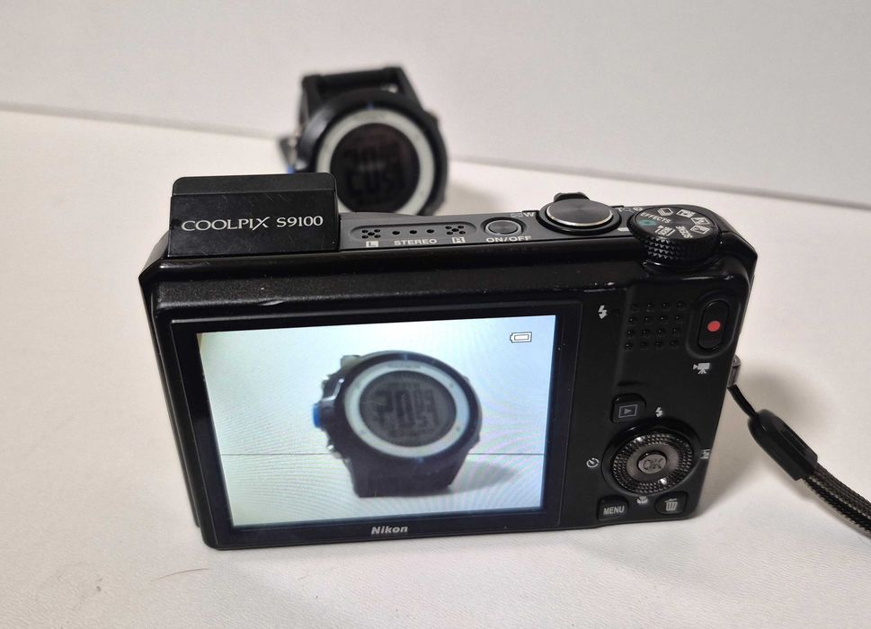 Цифровой фотоаппарат Nikon Coolpix S9100, 12.1 Mp
