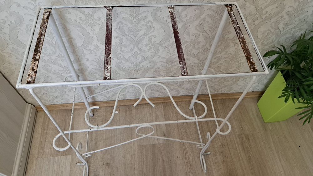 Підставка під акваріум