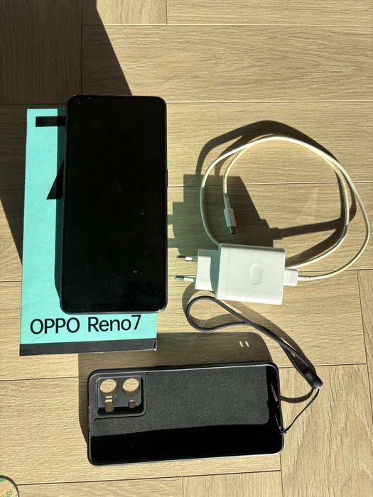 Oppo Reno 7 4G stan bdb ładowarka, etui