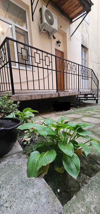 Подобово, погодинно оренда квартири Центр госпіталь