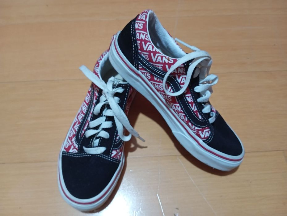 Sapatilhas Vans tamanho 34