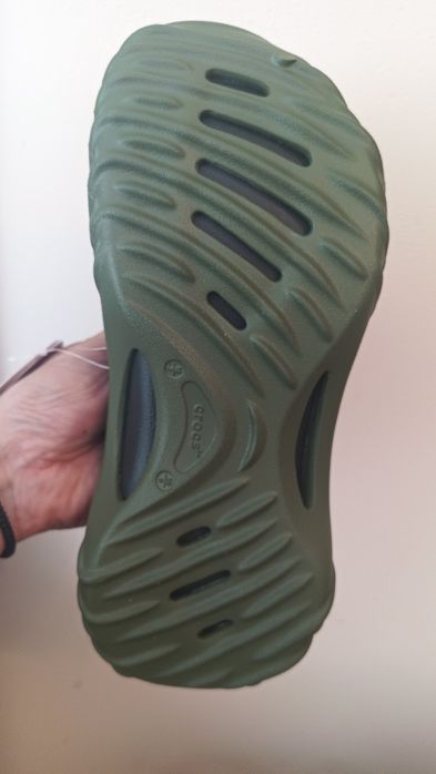 Продам Crocs Echo Wave  оригинал