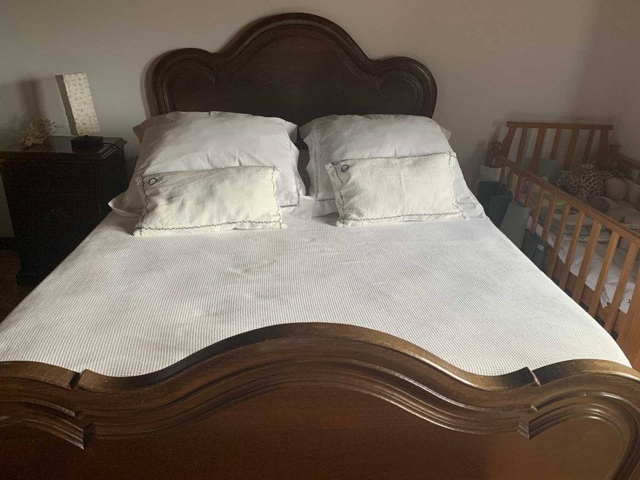 mobília de quarto de madeira de castanho